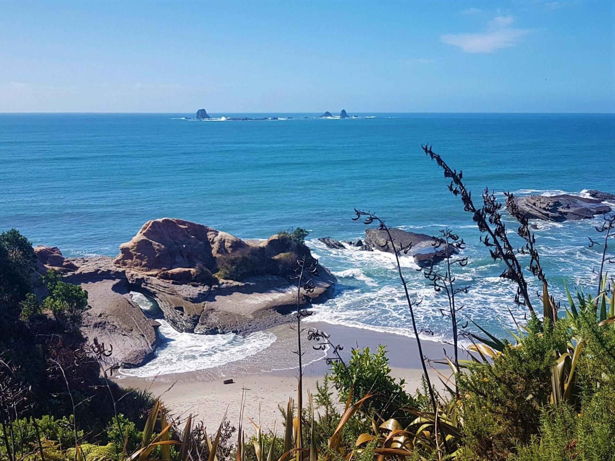 The Hole In The Rock Yurt Hotel Cape Foulwind Exterior photo