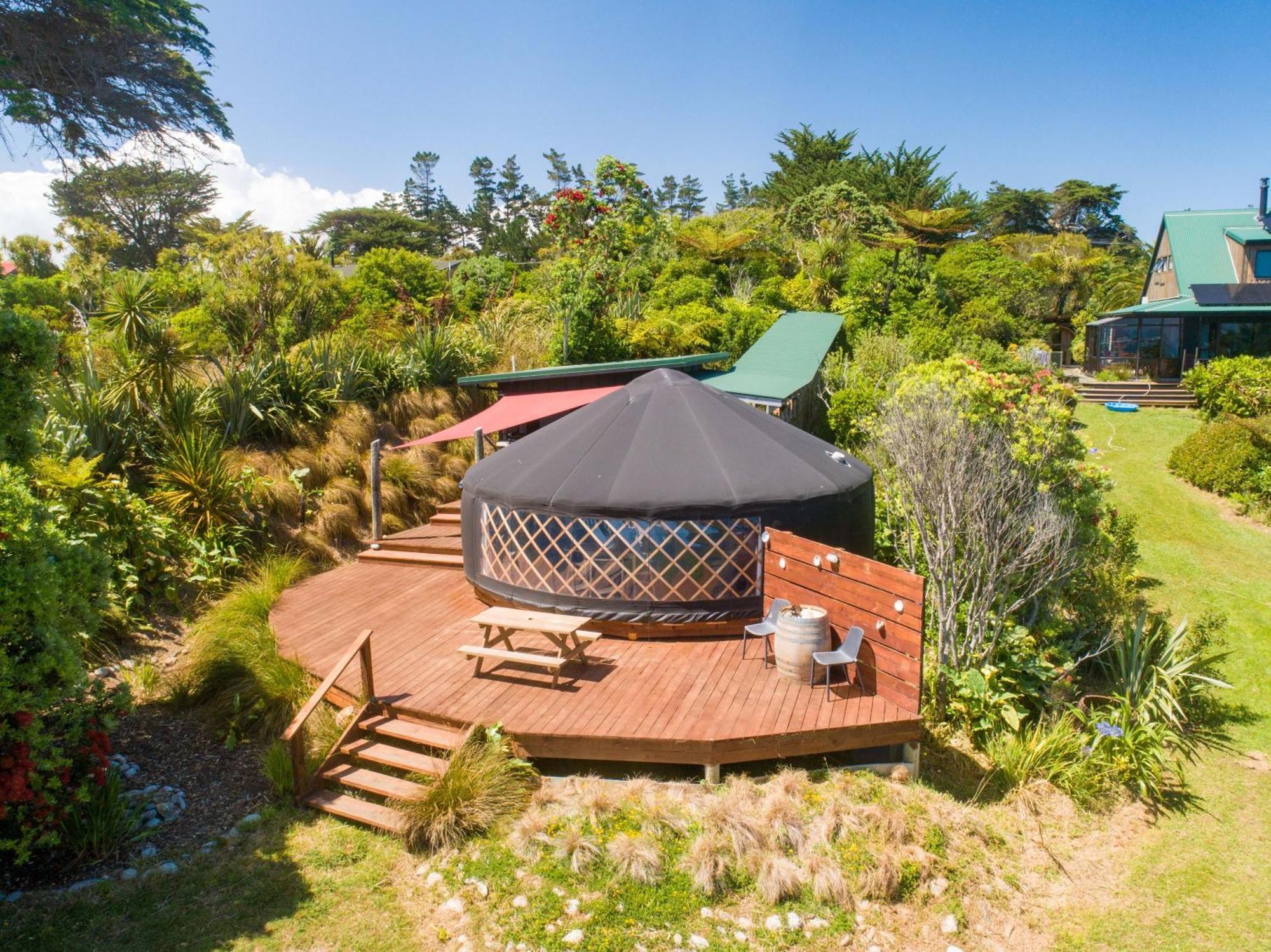 The Hole In The Rock Yurt Hotel Cape Foulwind Exterior photo